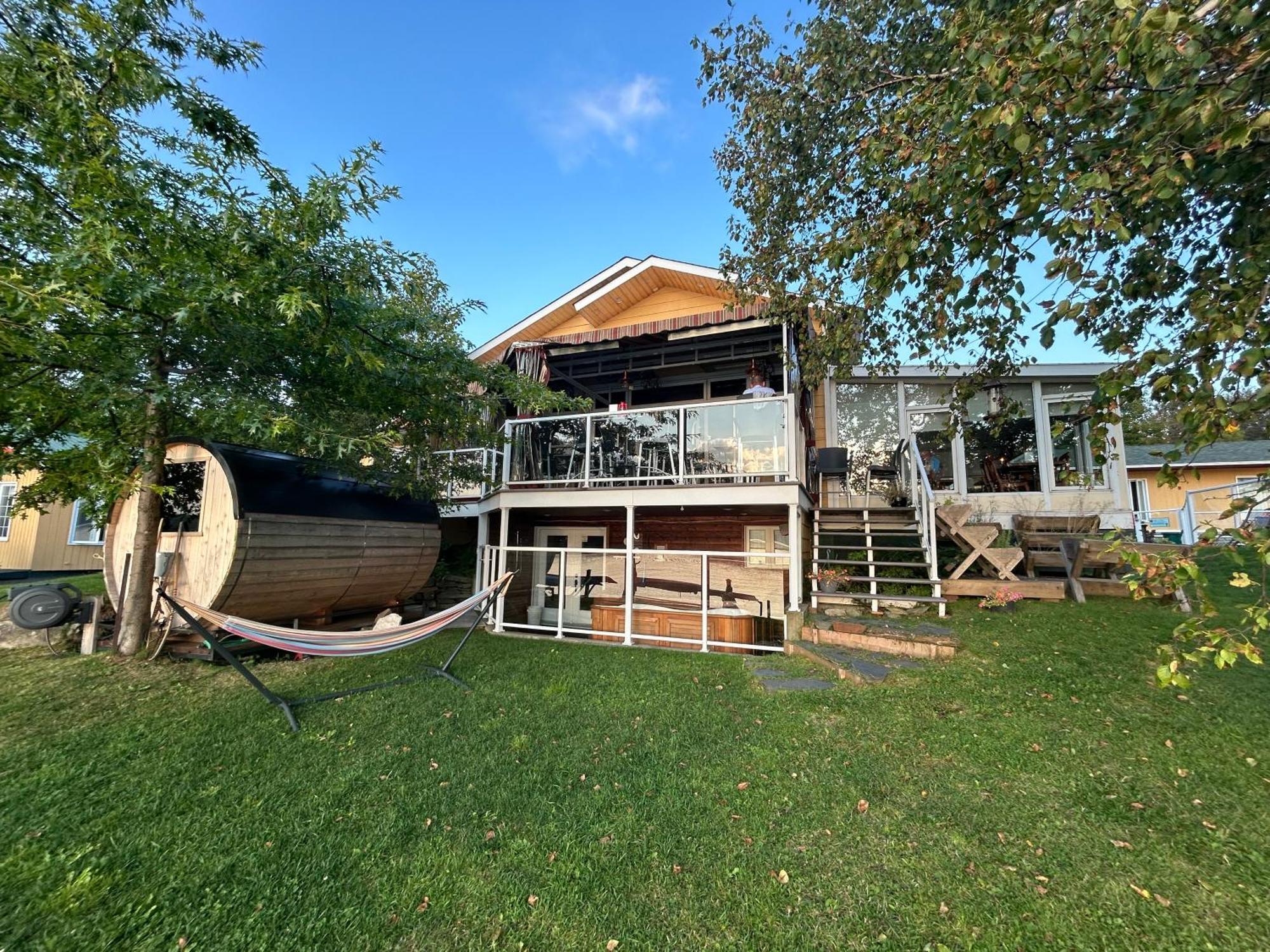 Auberge Et Chalets Sur Le Lac Lac-Mégantic Εξωτερικό φωτογραφία